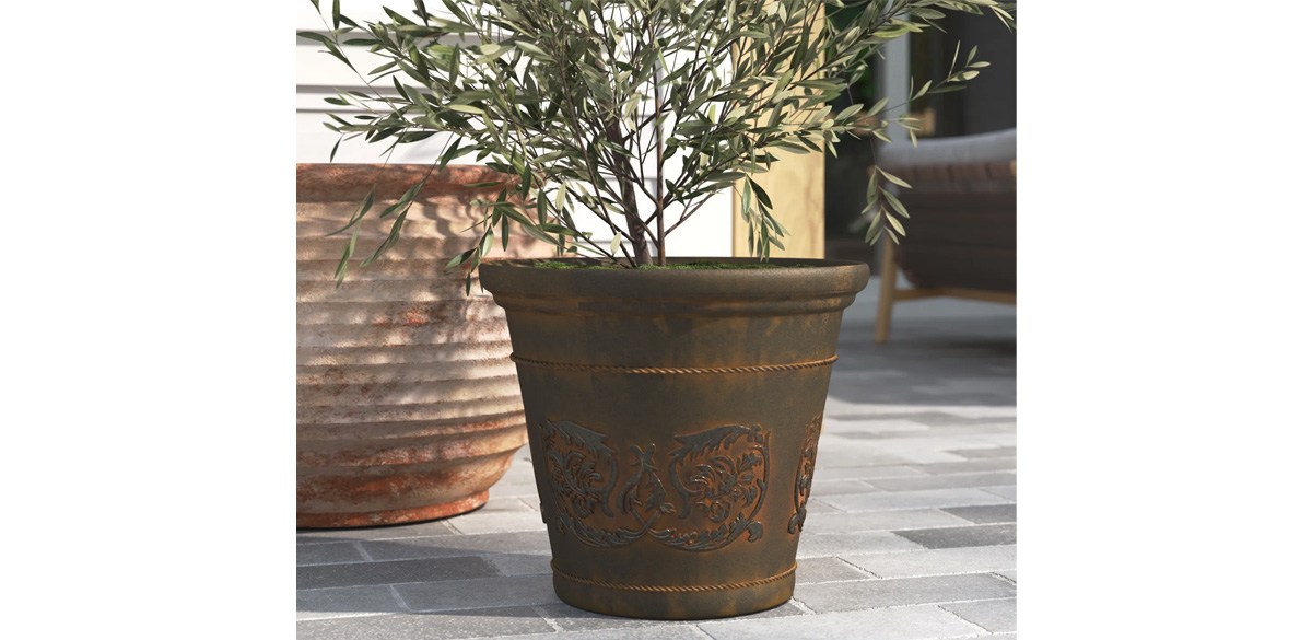 Sand and Stable Kehlani Pot Planter