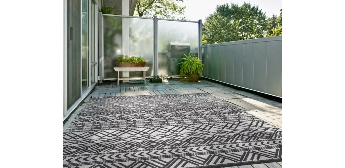 SIXHOME Waterproof Reversible Boho Outdoor Rug