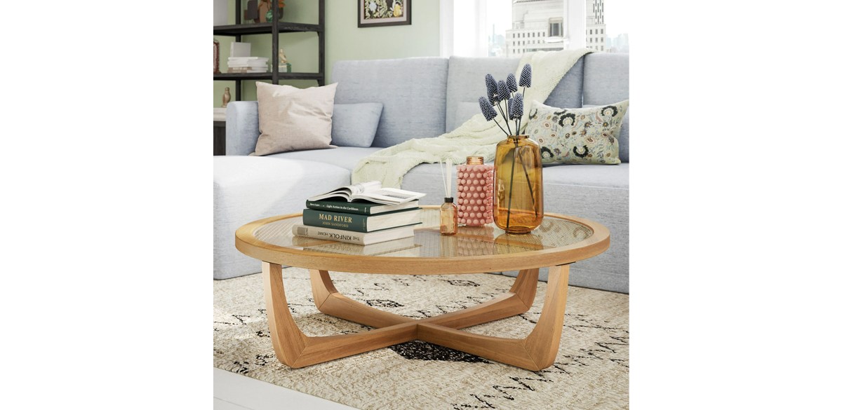 Beautiful Rattan & Glass Coffee Table