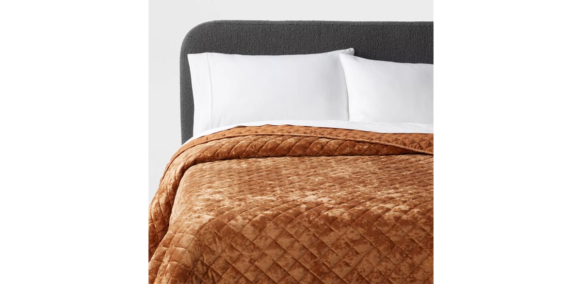 Luxe Diamond Stitch Velvet Quilt - Threshold