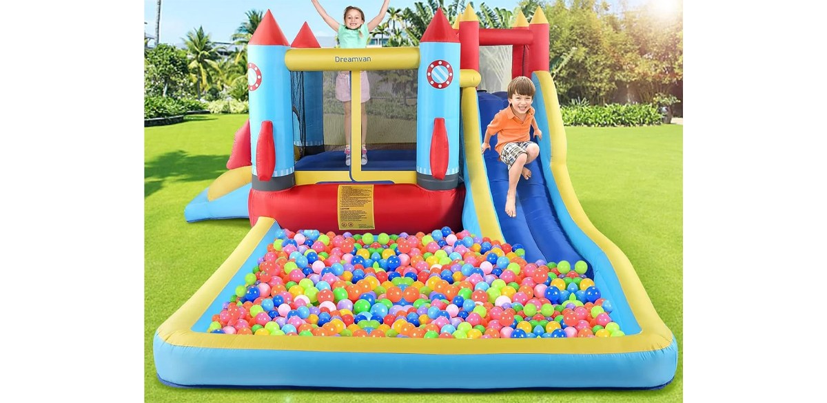 Qhomic Inflatable Bounce House