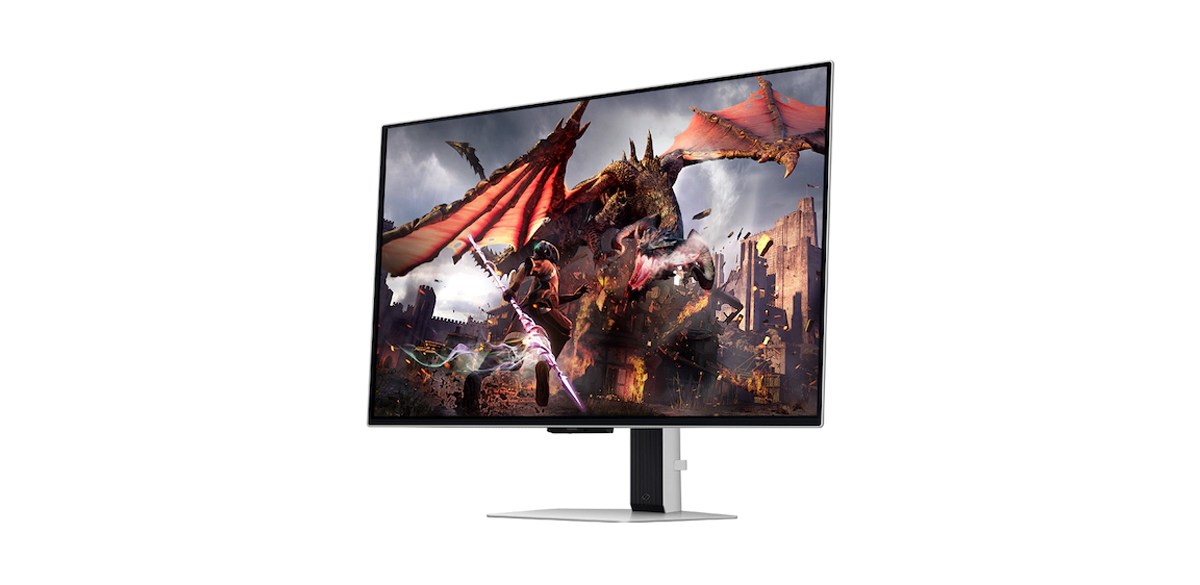 32″ Odyssey OLED G8 (G80SD) 4K Smart Gaming Monitor with Sleek Metal Design