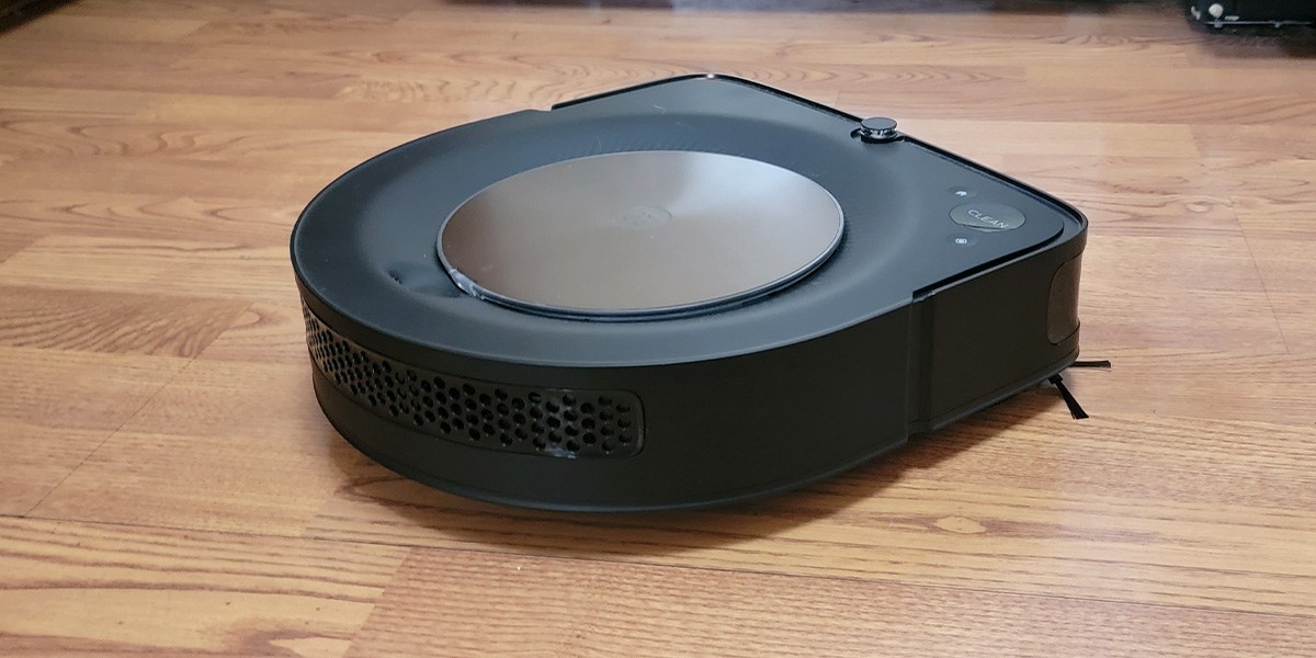 Roomb vacuum on hard flooring