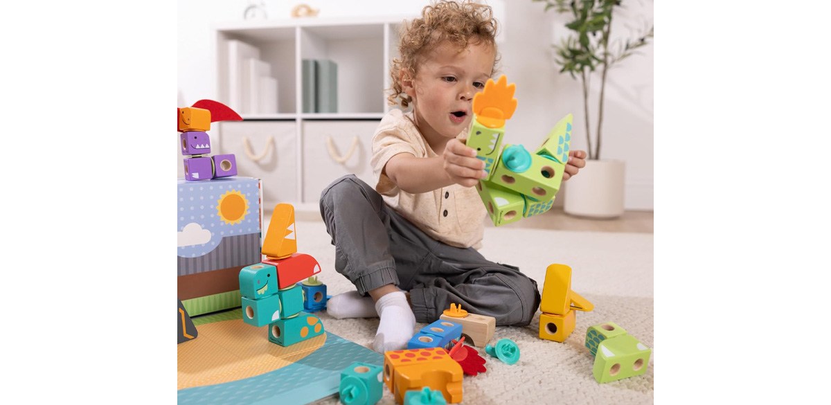 Melissa & Doug Blockables™ Dinosaur Snap and Play