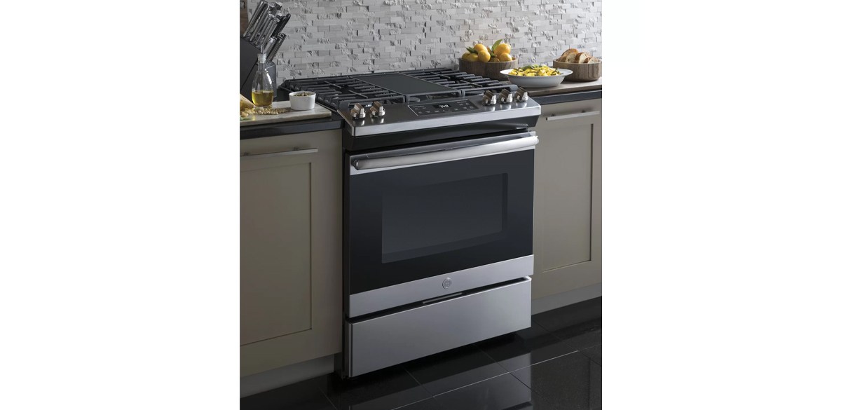 GE Appliances Slide-in Gas Range with Griddle