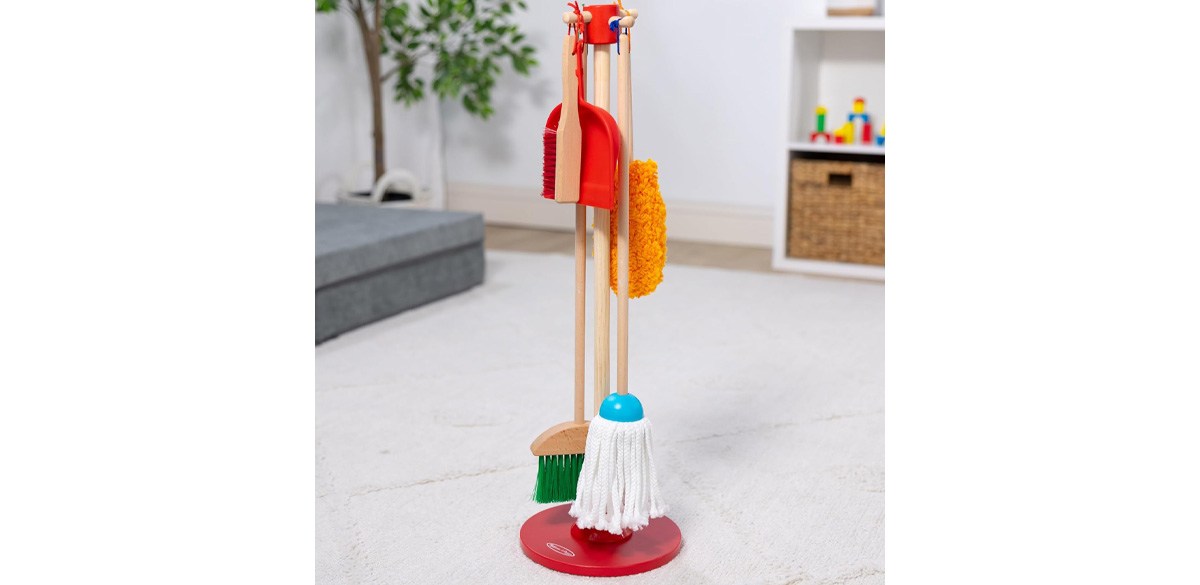 Melissa & Doug Dust Sweep Mop 6-Piece Pretend Play Set