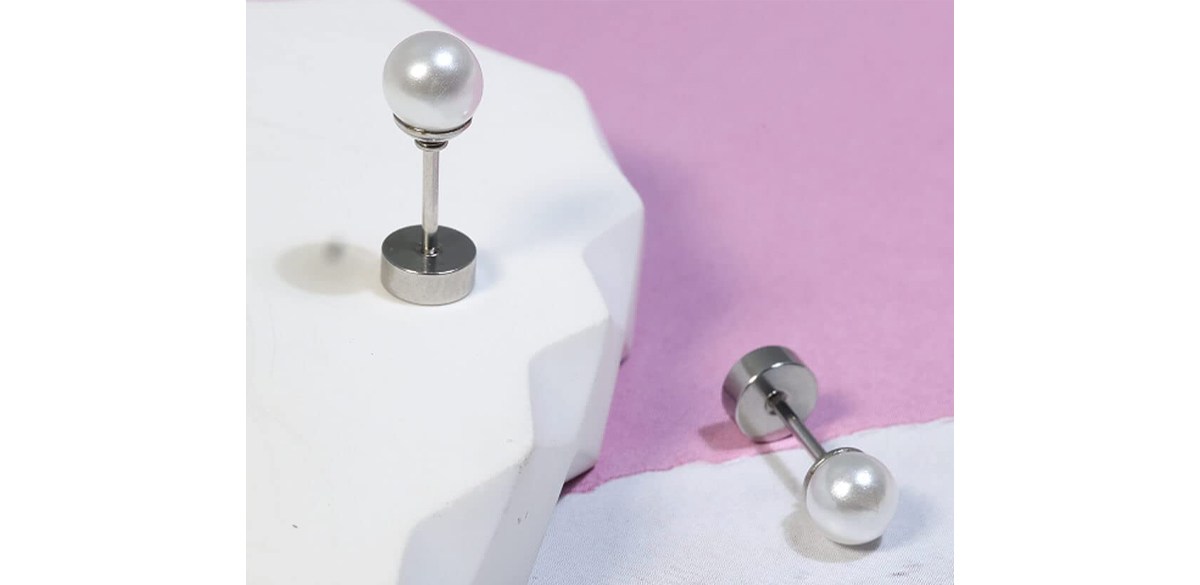 Renkovte Small Pearl Stud Earrings