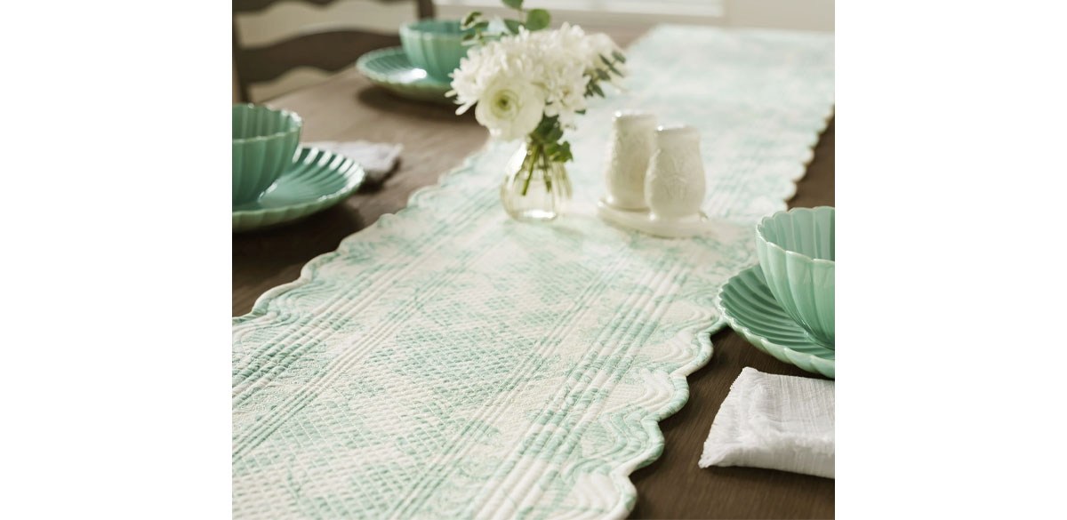 The Pioneer Woman Agatha Quilted Fabric Table Runner