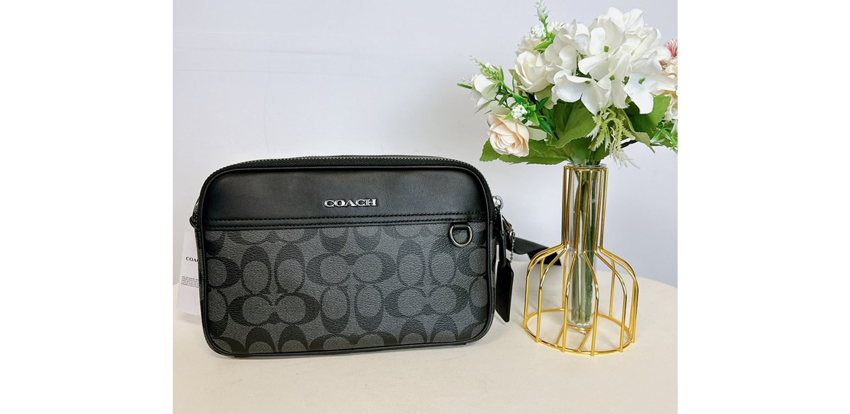 Coach Signature Graham Crossbody Bag