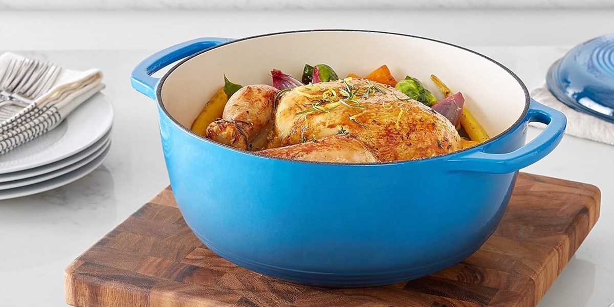 Amazon Basics 6-Quart Enameled Cast Iron Round Dutch Oven