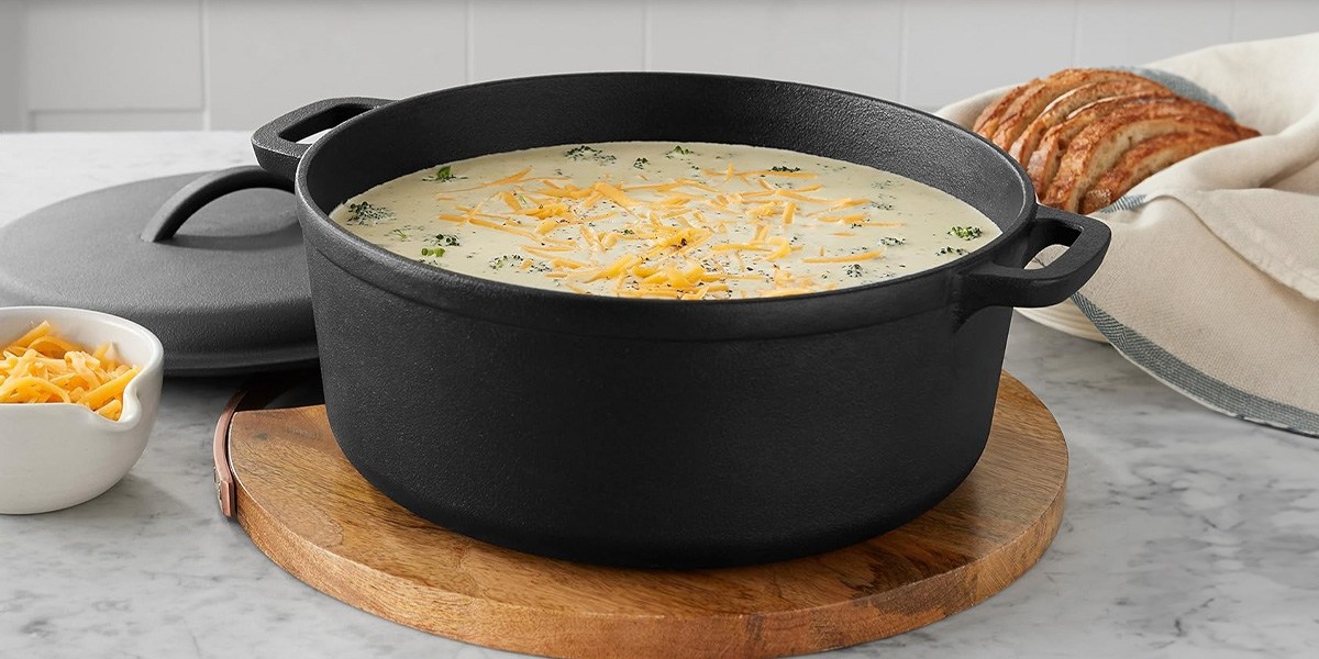 Amazon Basics 7-Quart Pre-Seasoned Cast Iron Dutch Oven with soup inside