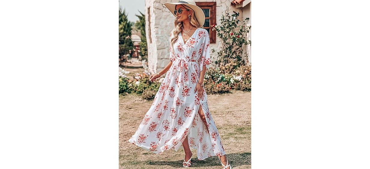 Woman wearing ANRABESS Summer Kimono Maxi Dress outside