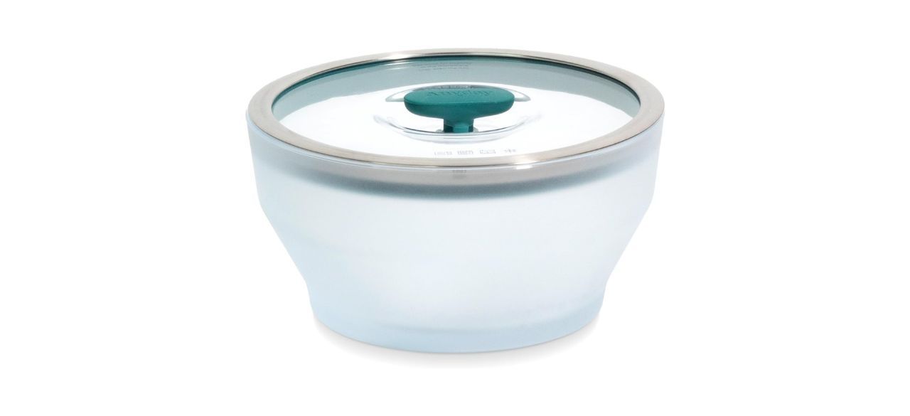 The Large Deep Dish round microwavable container with lid