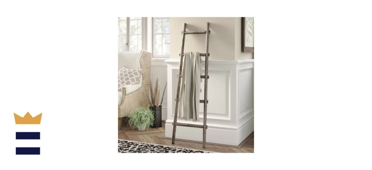 一个ugust Grove Lianes Solid Wood Blanket Ladder