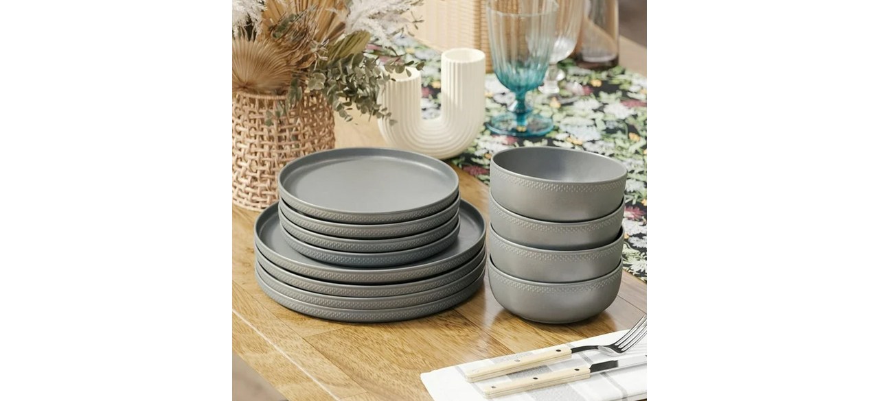 Beautiful Modern Dots 12 Piece Stoneware Dinnerware Set in Cornflower Blue