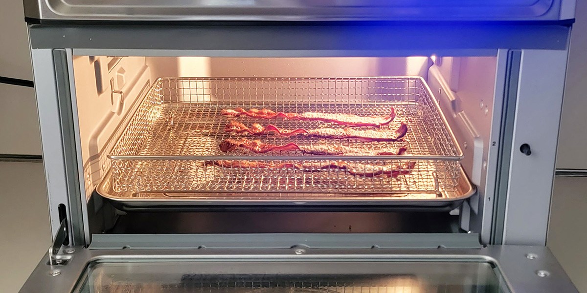 How to Form a Makeshift Roasting Rack Out of Foil for Crispier & Healthier  Oven-Cooked Bacon « Food Hacks :: WonderHowTo