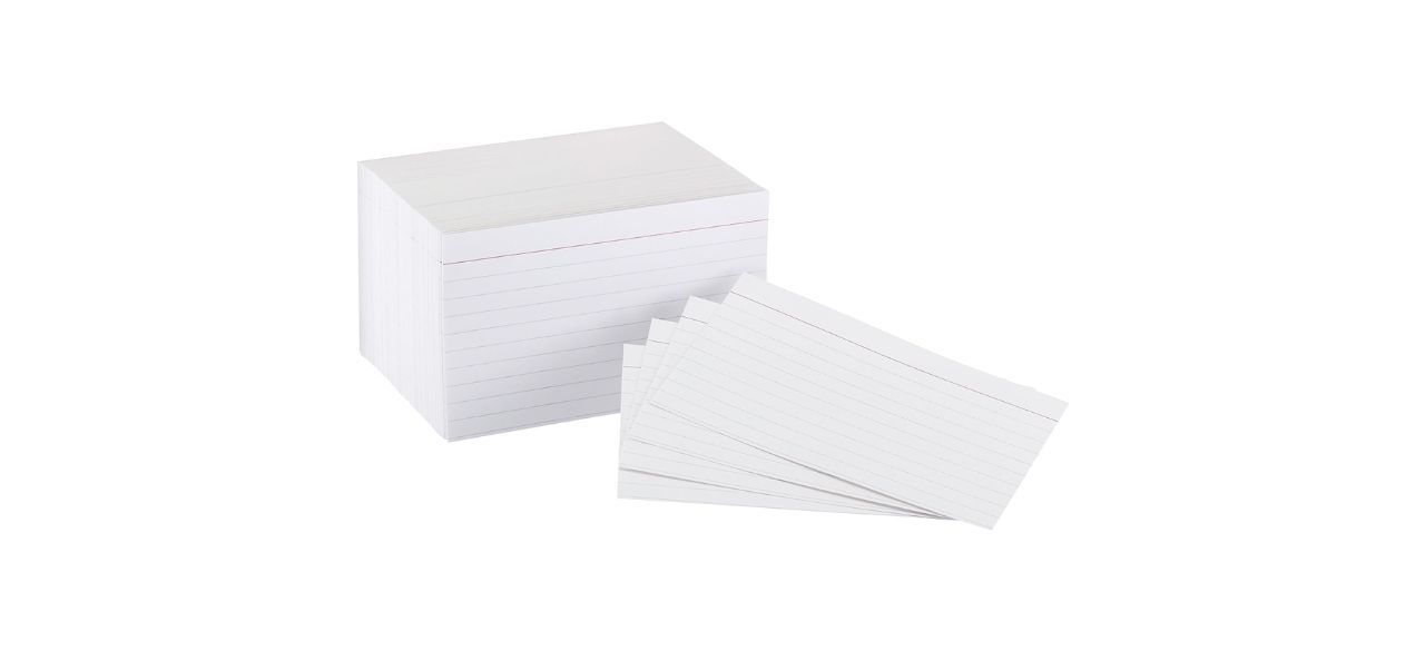 A pack of 100 3x5 white index cards