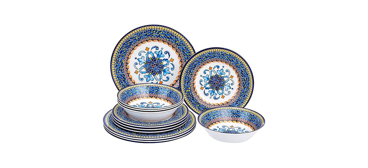 Best Amazon Basics Melamine Dinnerware Set