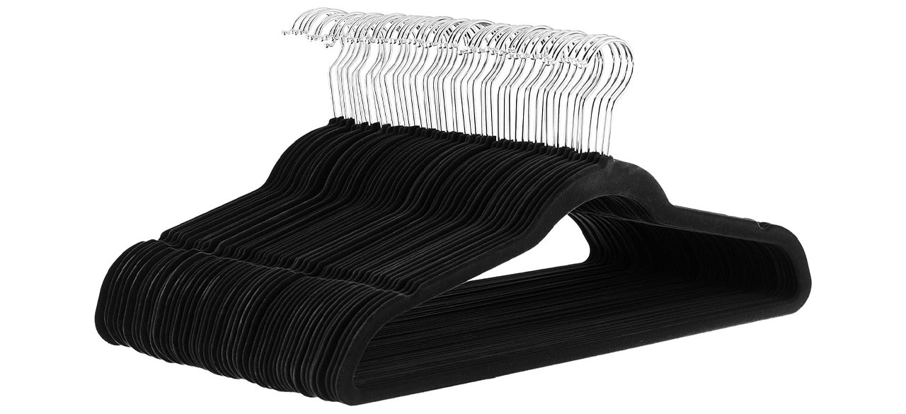 Amazon Basics Slim Velvet Clothes Hangers