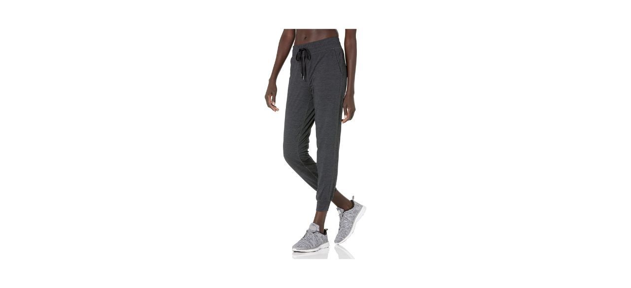 Amazon Essentials Women's Brushed Tech Stretch Jogger Pant