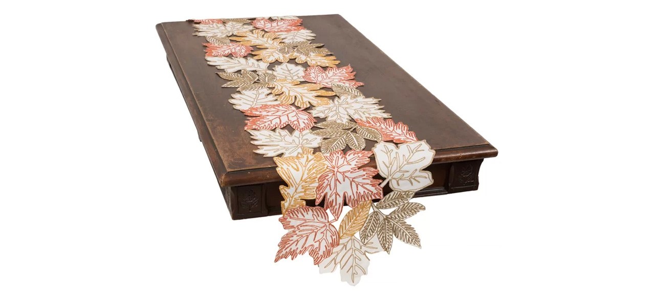 August Grove Erasmus Floral Oval Thanksgiving Table Runner