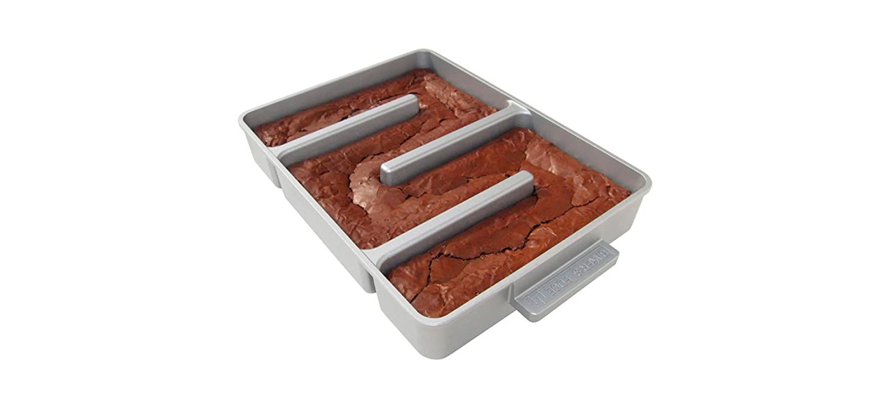 Best Baker's Edge Brownie Pan