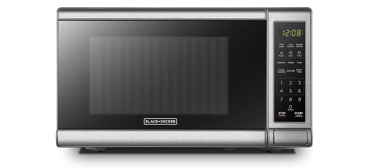 Black and Decker EM720CB7 Digital Microwave Oven with Turntable