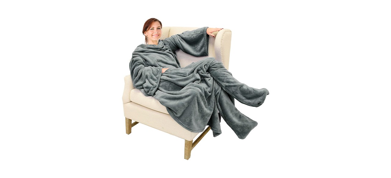 floor-length gray wearable fleece blankets