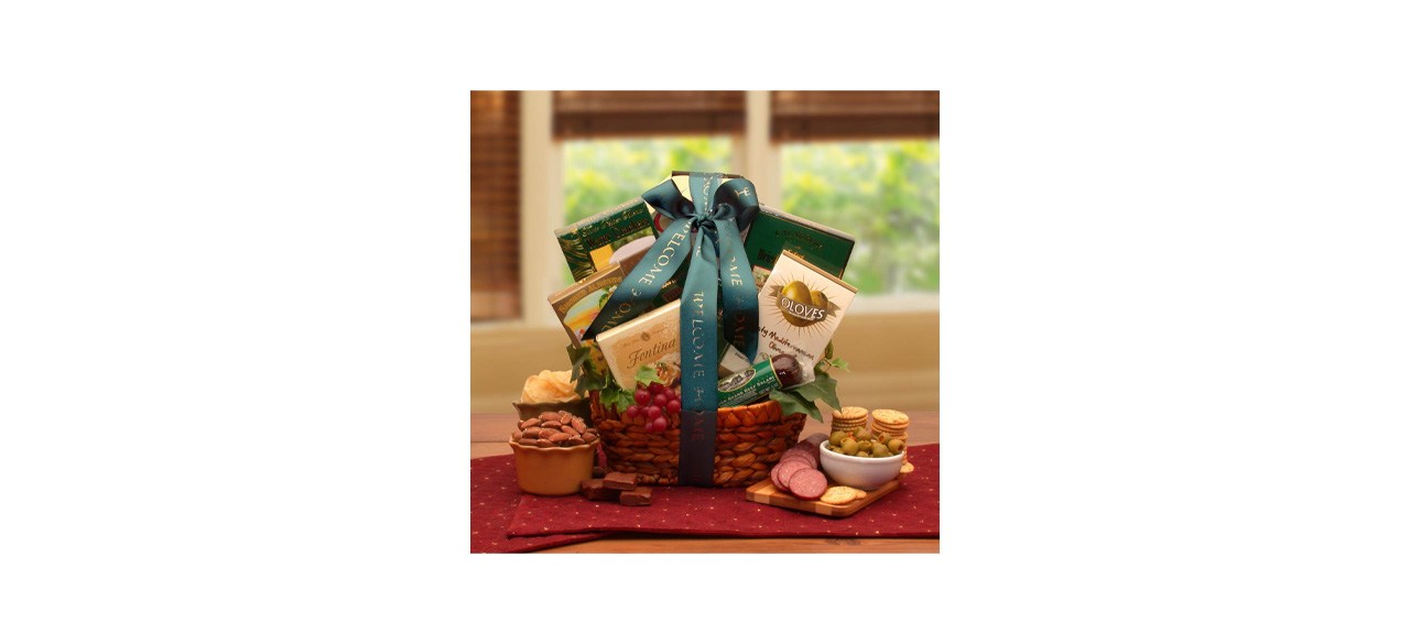 Classic Gourmet Favorites Gift Basket