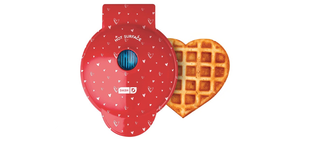 Best Dash Heart-Shaped Waffle Maker