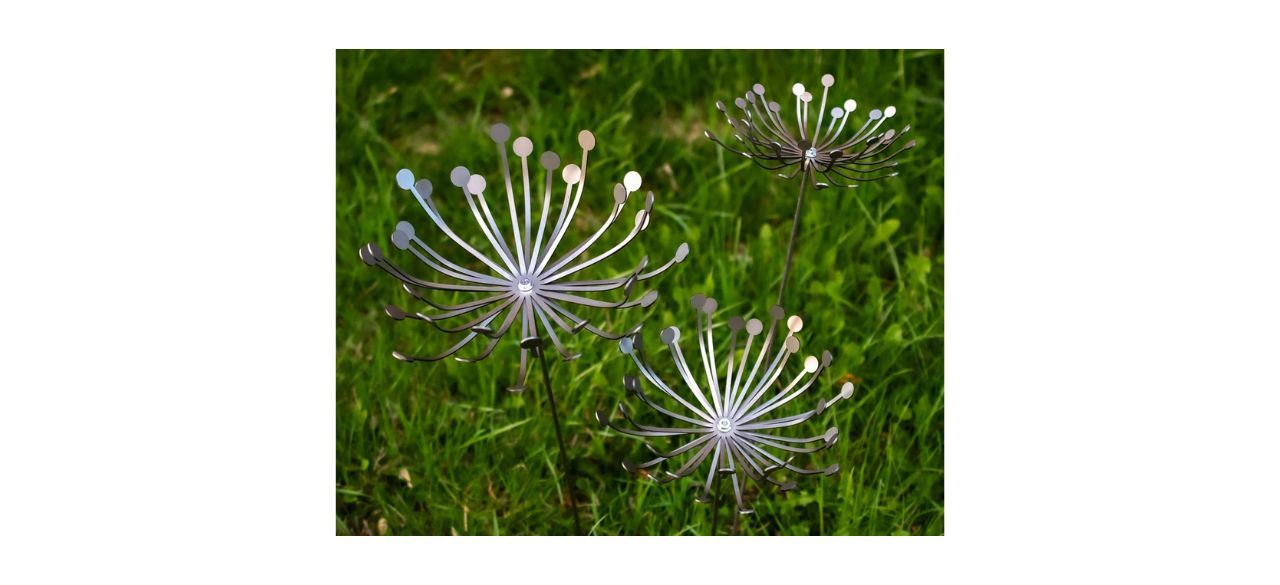 WoodNSparksCo Metal Flower Yard Art