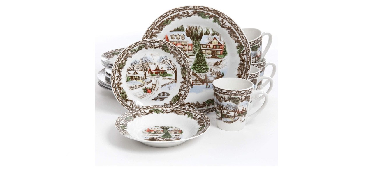 Gibson Home Christmas Toile 16-Piece Dinnerware Set