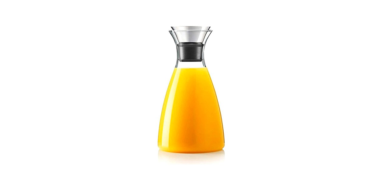 https://cdn.bestreviews.com/images/v4desktop/image-full-page-cb/best-hiware-50-ounce-glass-carafe-with-stainless-steel-flip-top-lid-d93397.jpg