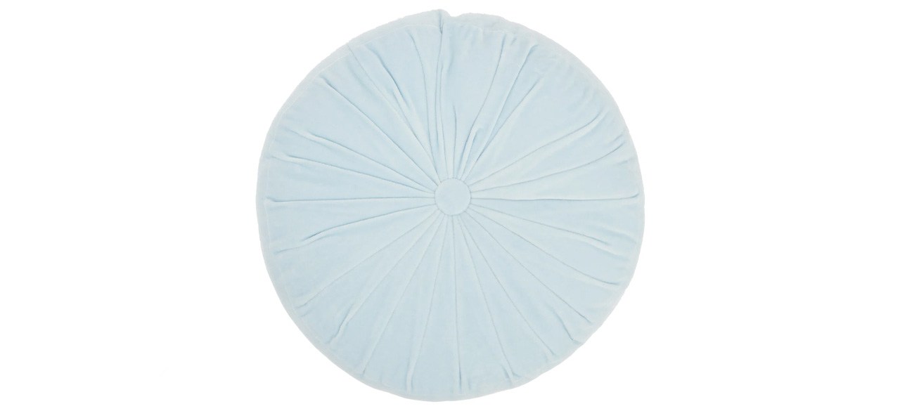 Transform Your Space with Top Decorative Throw Pillows