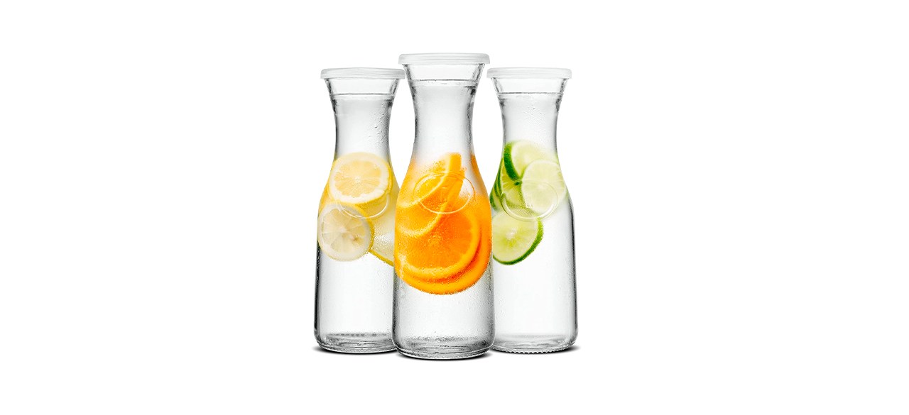 Best Kook Glass Carafe Pitchers with Plastic Lids, Set of 3