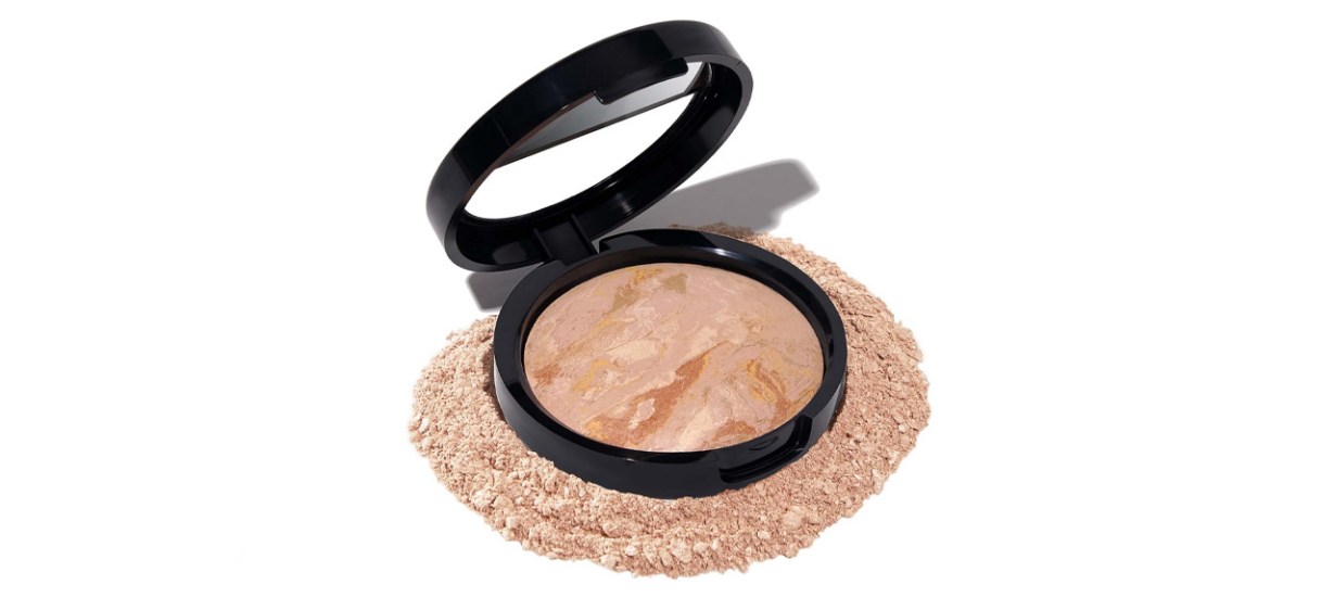 LAURA GELLER NEW YORK Baked Balance-n-Brighten Color Correcting Powder Foundation LAURA GELLER NEW YORK Baked Balance-n-Brighten Color Correcting Powder Foundation