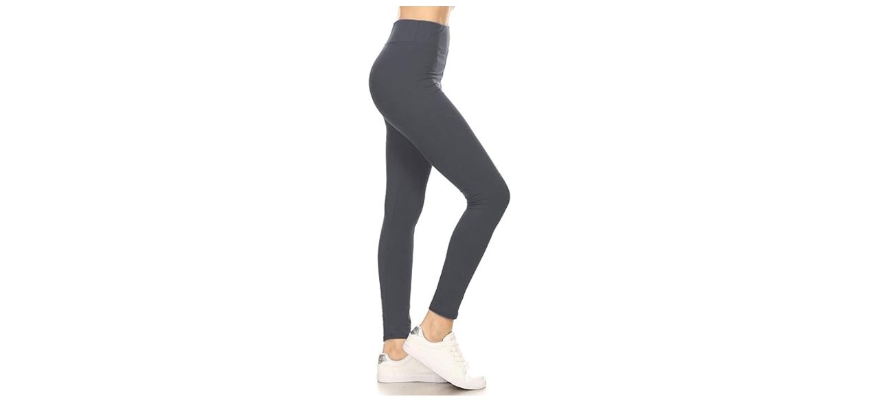 Leggings Depot’s High-Waisted Solid Leggings