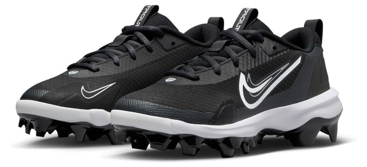 nike tee ball cleats