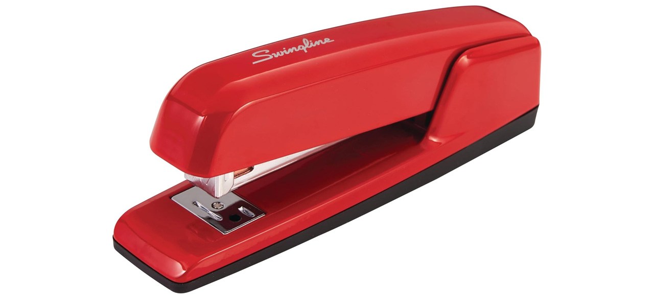 Swingline 747 Iconic Desktop Stapler with 25-Sheet Capacity in Rio Red
