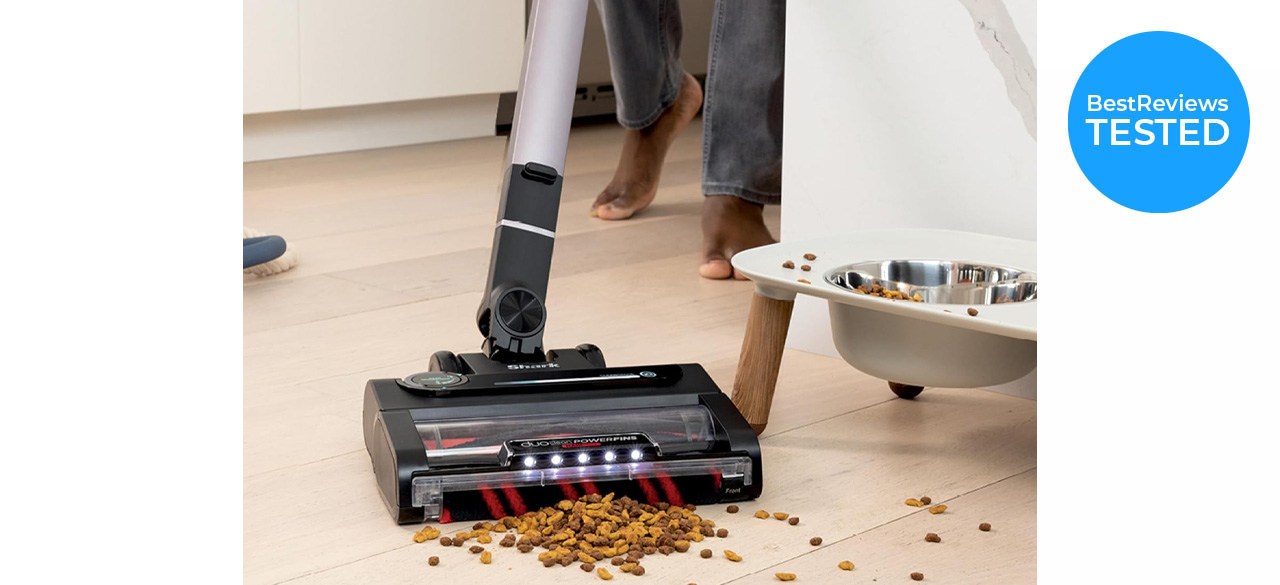 Shark IZ862H Stratos Cordless Vacuum cleaning dog food on hard floor