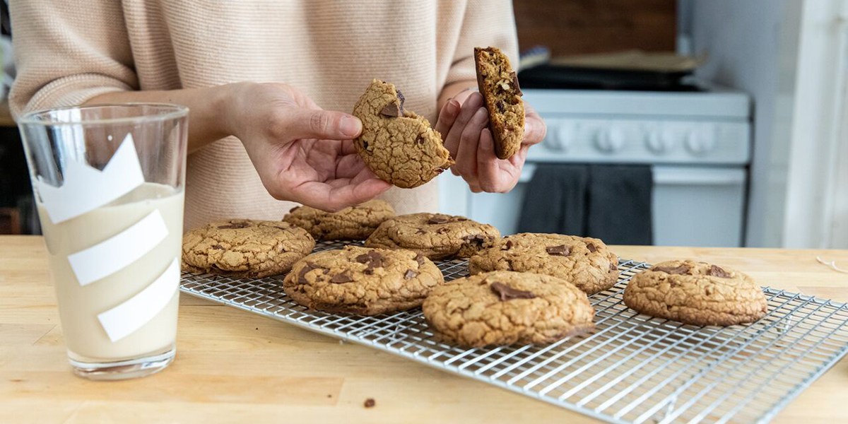 Best chocolate chunk cookies with milk