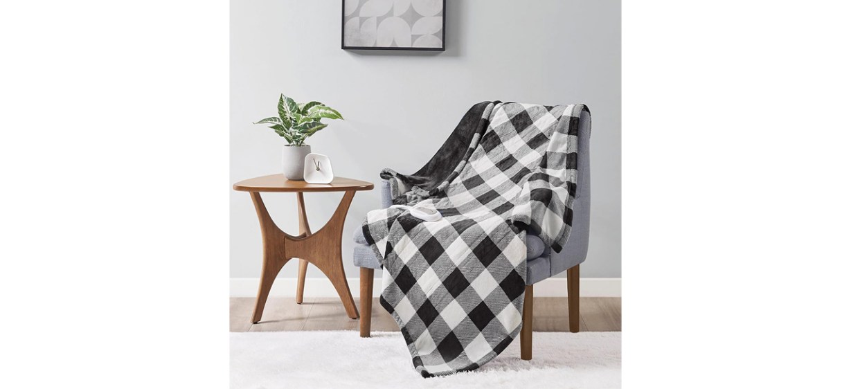 Codi Soft Plush Electric Heated Blanket Throw Codi Soft Plush Electric Heated Blanket Throw