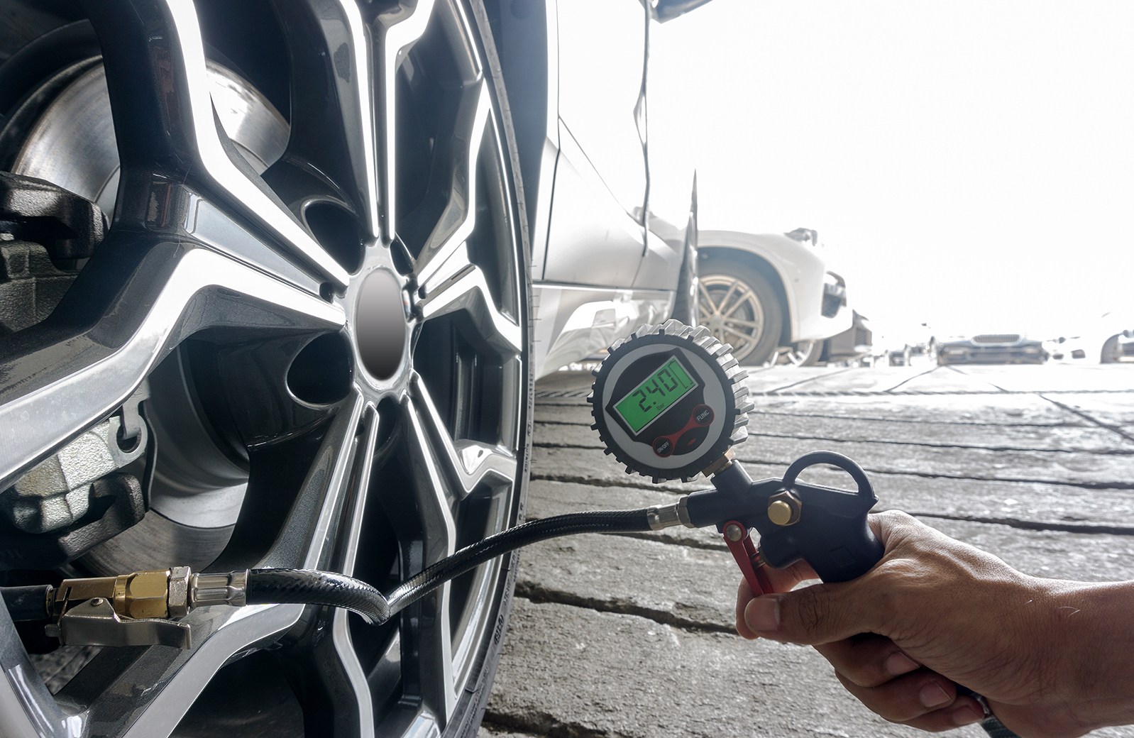 5 Best Digital Tire Gauges May 2021 BestReviews