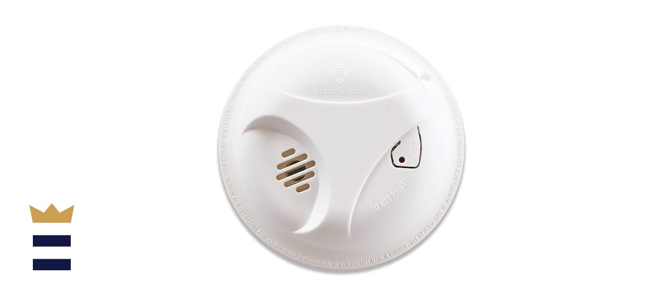 First Alert SA303CN3 Battery-Powered Ionization Smoke Alarm with Test/Silence Button