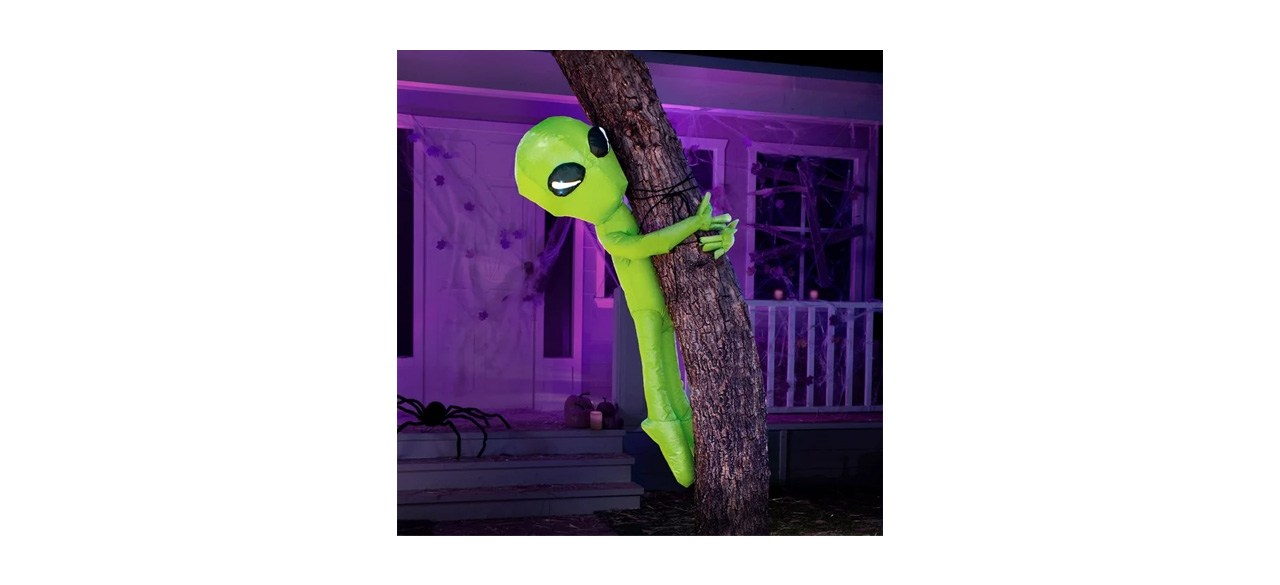 Joiedomi 4 FT Tall Halloween Inflatable Alien Tree Hugger