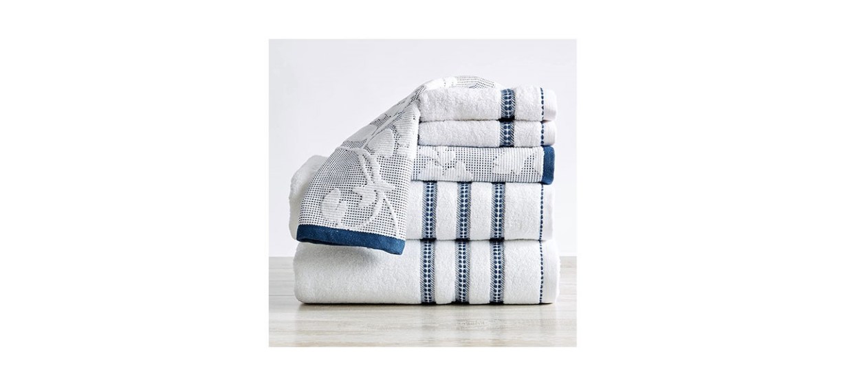 Great Bay Home Floral Jacquard Bath Towel