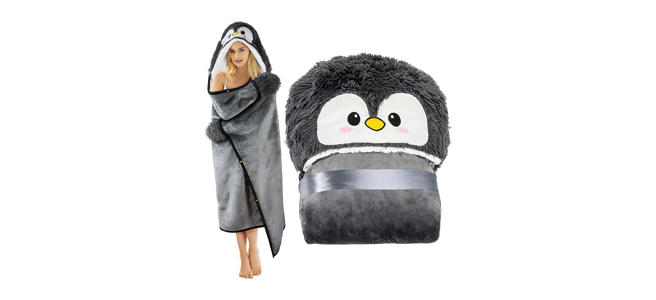 Happy Fuel Penguin Hooded Blanket