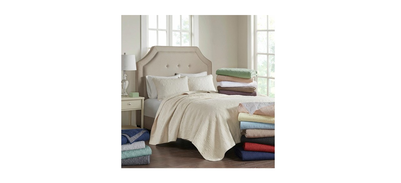 Best Lark Manor Lissette Coverlet Set