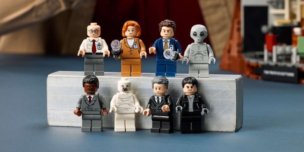 THE Ｘ-FILES COLLECTION LEGO unveils 'The X-Files' set, complete with Mulder and Scully