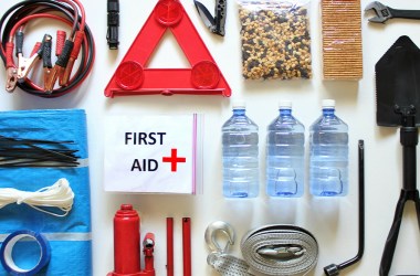 These 14 emergency supplies should be kept in your car this winter